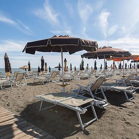 Hotel Anna Terracina Exterior foto