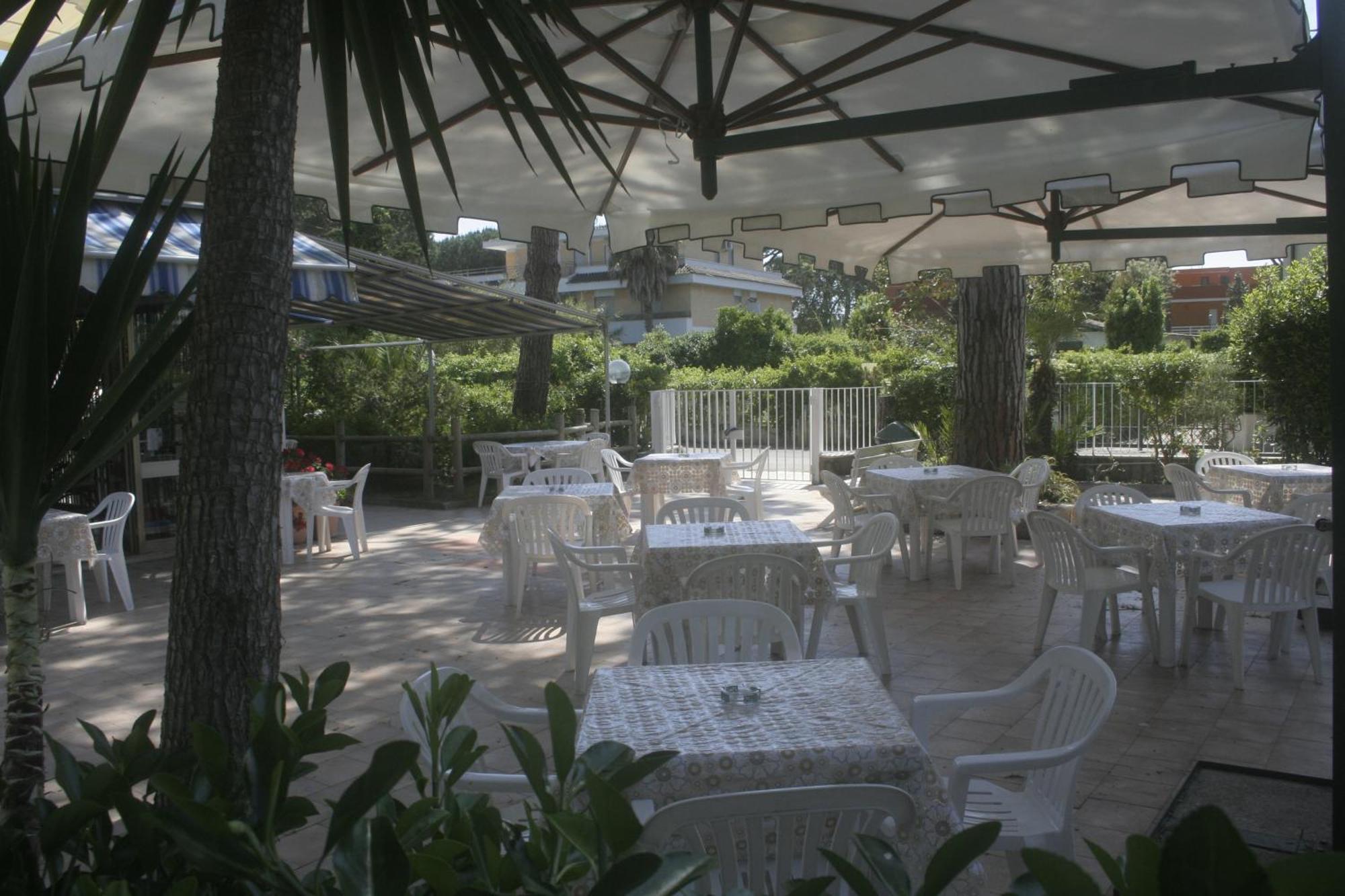 Hotel Anna Terracina Exterior foto