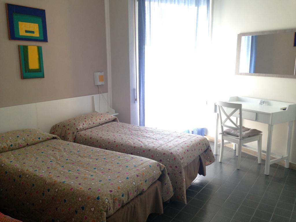 Hotel Anna Terracina Zimmer foto