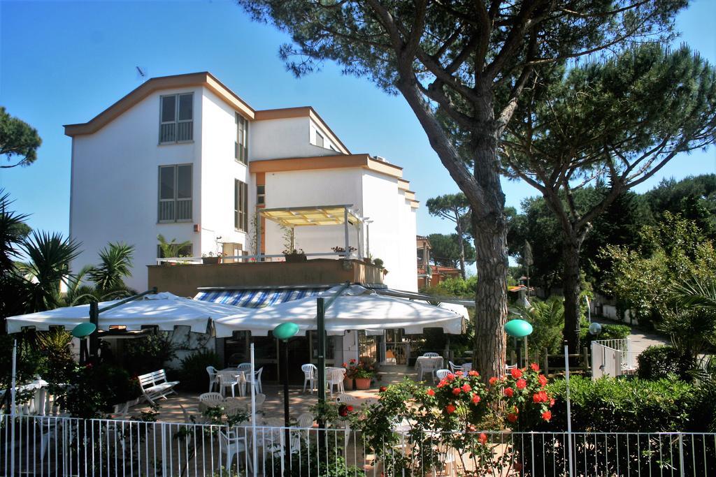 Hotel Anna Terracina Exterior foto