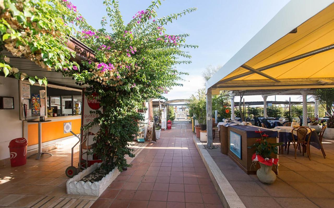 Hotel Anna Terracina Exterior foto
